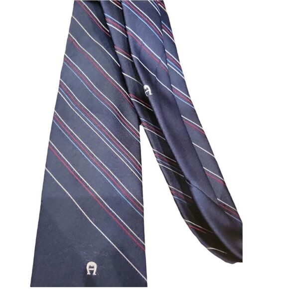 Vintage Etienne Aigner Navy Tie - Picture 4 of 8